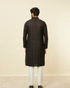 alt message - Manyavar Men Midnight Black Linear Patterned Kurta Set image number 5