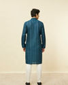 alt message - Manyavar Men Violet Blue Linear Patterned Kurta Set image number 5