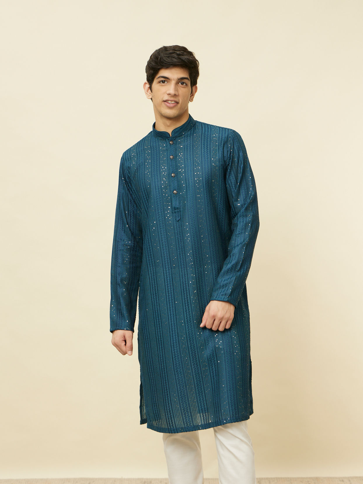 alt message - Manyavar Men Violet Blue Linear Patterned Kurta Set image number 0