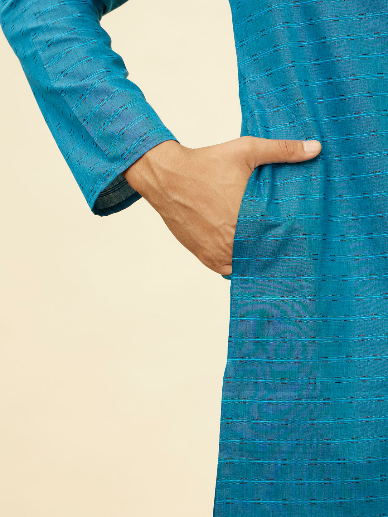 alt message - Manyavar Men Teal Blue Self Patterned Kurta Set image number 3