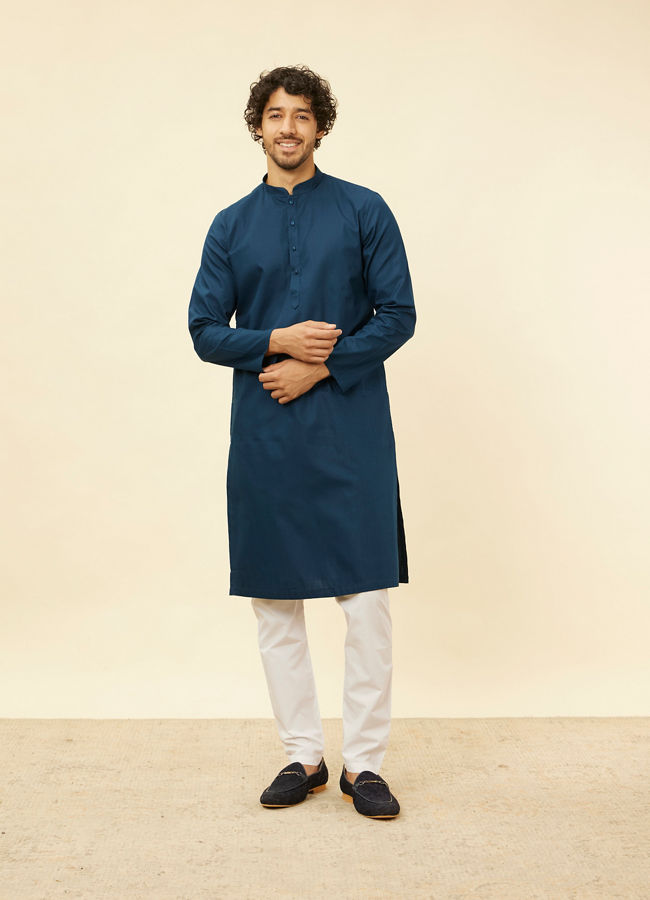 alt message - Manyavar Men Turquoise Blue Self Patterned Kurta Set image number 2