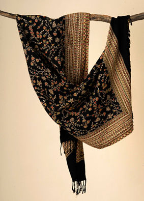 Manyavar Men Elegant Black Shawl