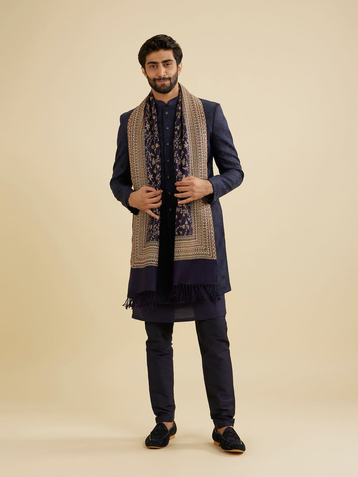 Manyavar Men Regal Blue Shawl image number 1