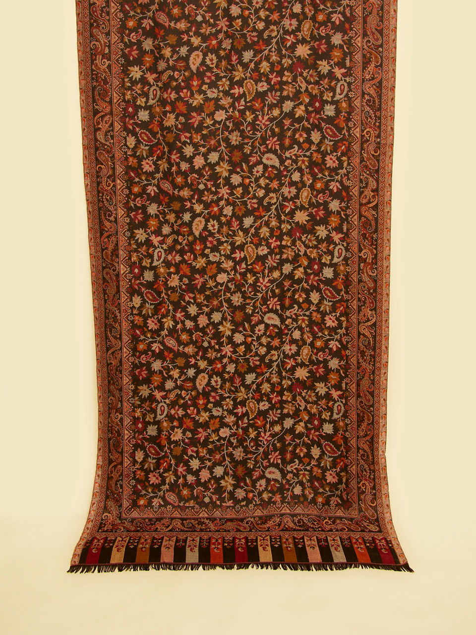 Manyavar Men Ebony Black Floral Vine Patterned Shawl with Paisley And Maple Leaf Motifs