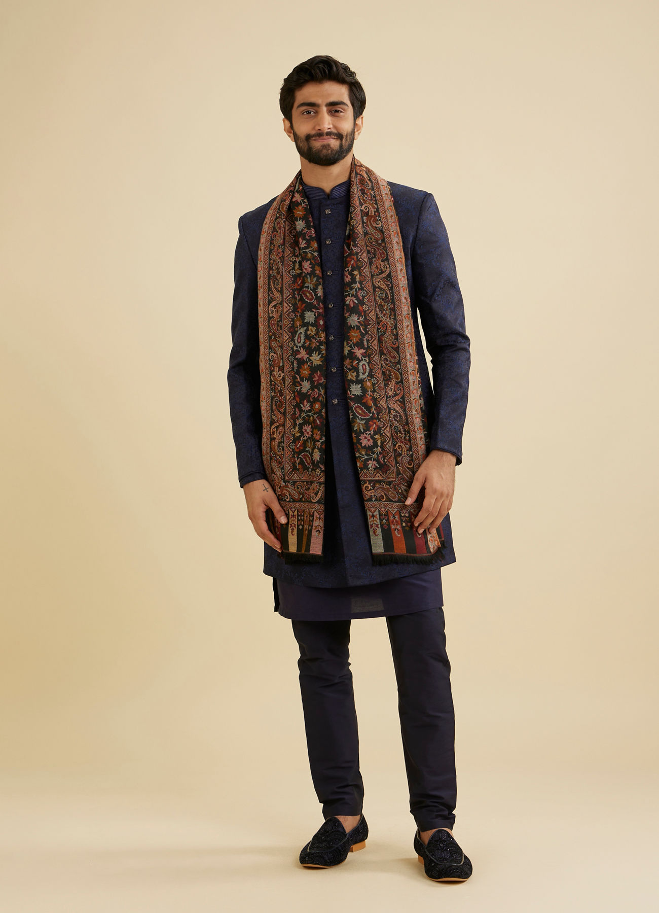 Manyavar Men Ebony Black Floral Vine Patterned Shawl with Paisley