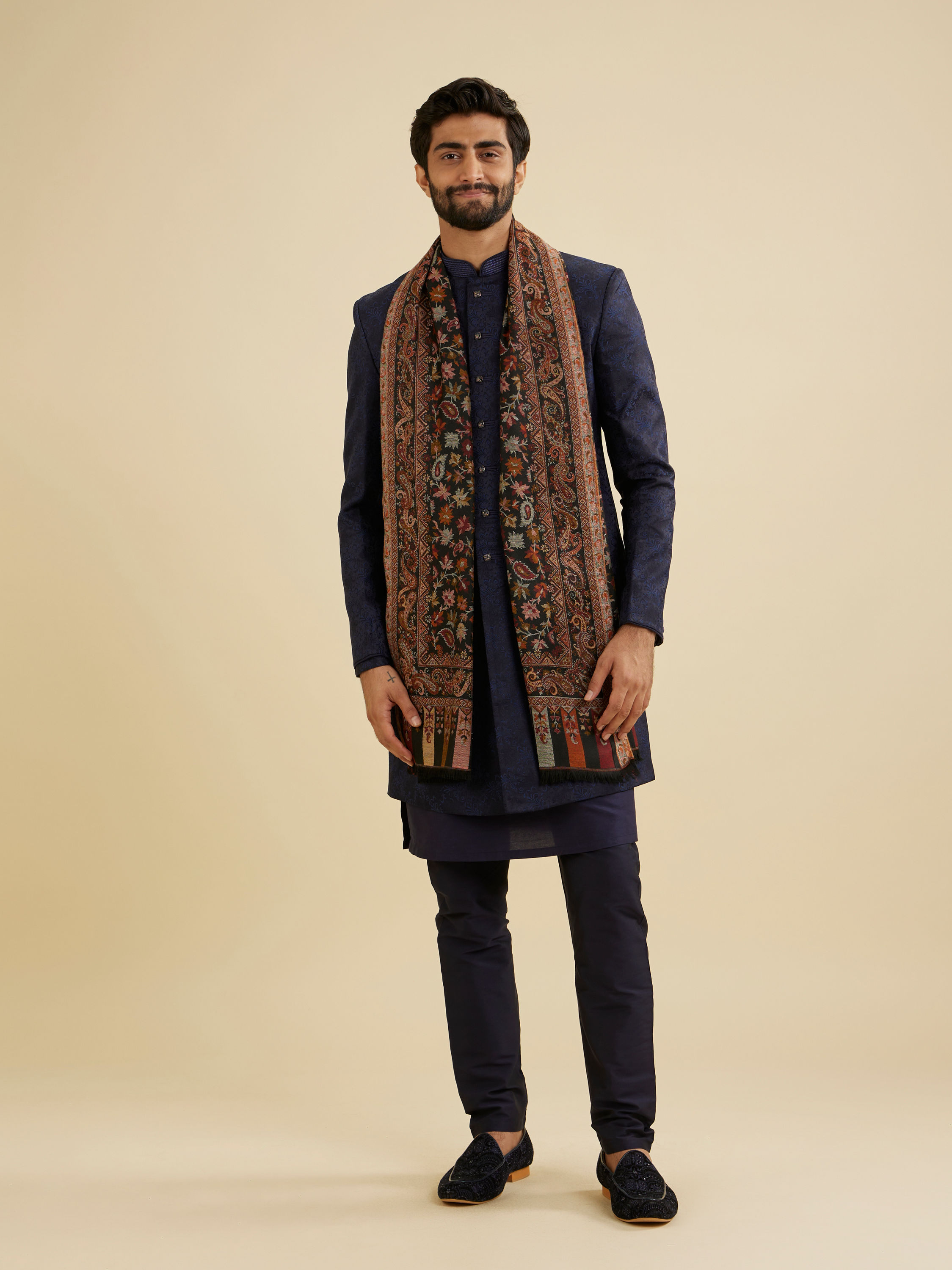 Manyavar Men Ebony Black Floral Vine Patterned Shawl with Paisley And Maple Leaf Motifs