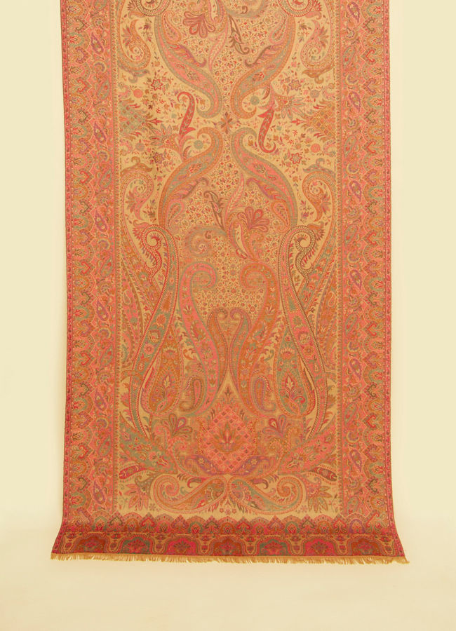 Manyavar Men Blush Pink Paisley Patterned Shawl with Floral Buta Motifs