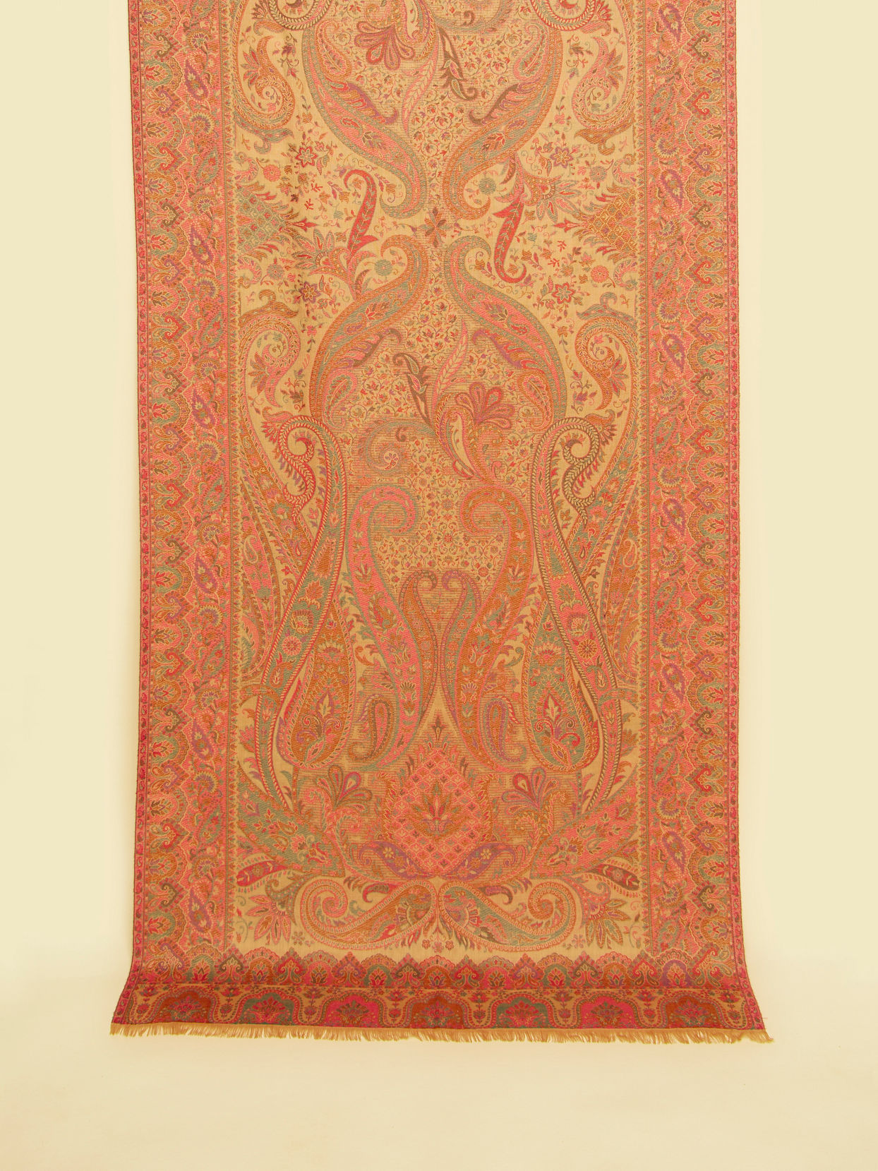 Manyavar Men Blush Pink Paisley Patterned Shawl with Floral Buta Motifs