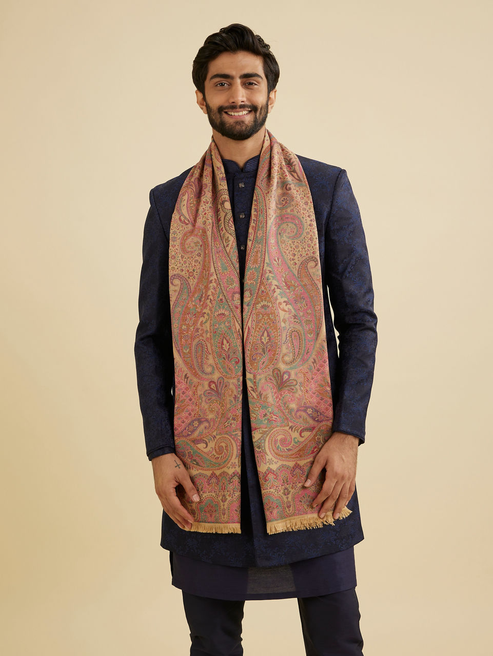 Manyavar Men Blush Pink Paisley Patterned Shawl with Floral Buta Motifs