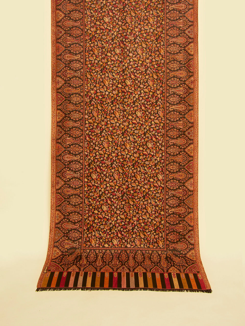 Manyavar Men Ebony Black Floral Vine Patterned Shawl with Paisley And Fern Motifs