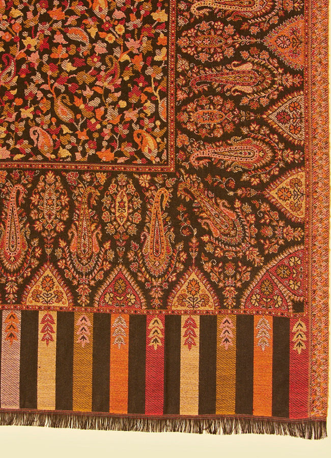 Manyavar Men Ebony Black Floral Vine Patterned Shawl with Paisley And Fern Motifs