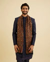 Manyavar Men Ebony Black Floral Vine Patterned Shawl with Paisley And Fern Motifs
