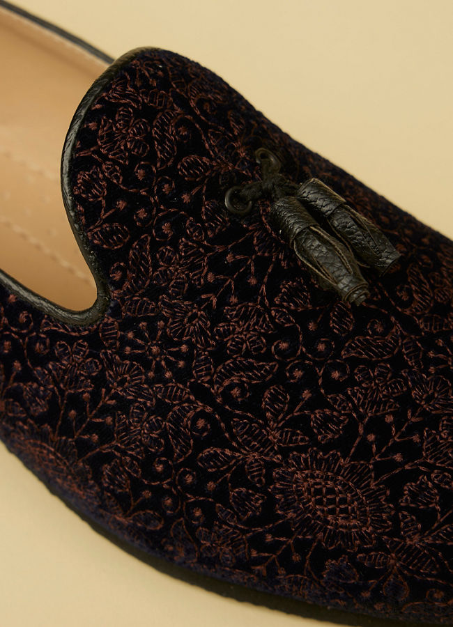 Manyavar Men Midnight Blue Tassel Trim Loafer Style Jootis