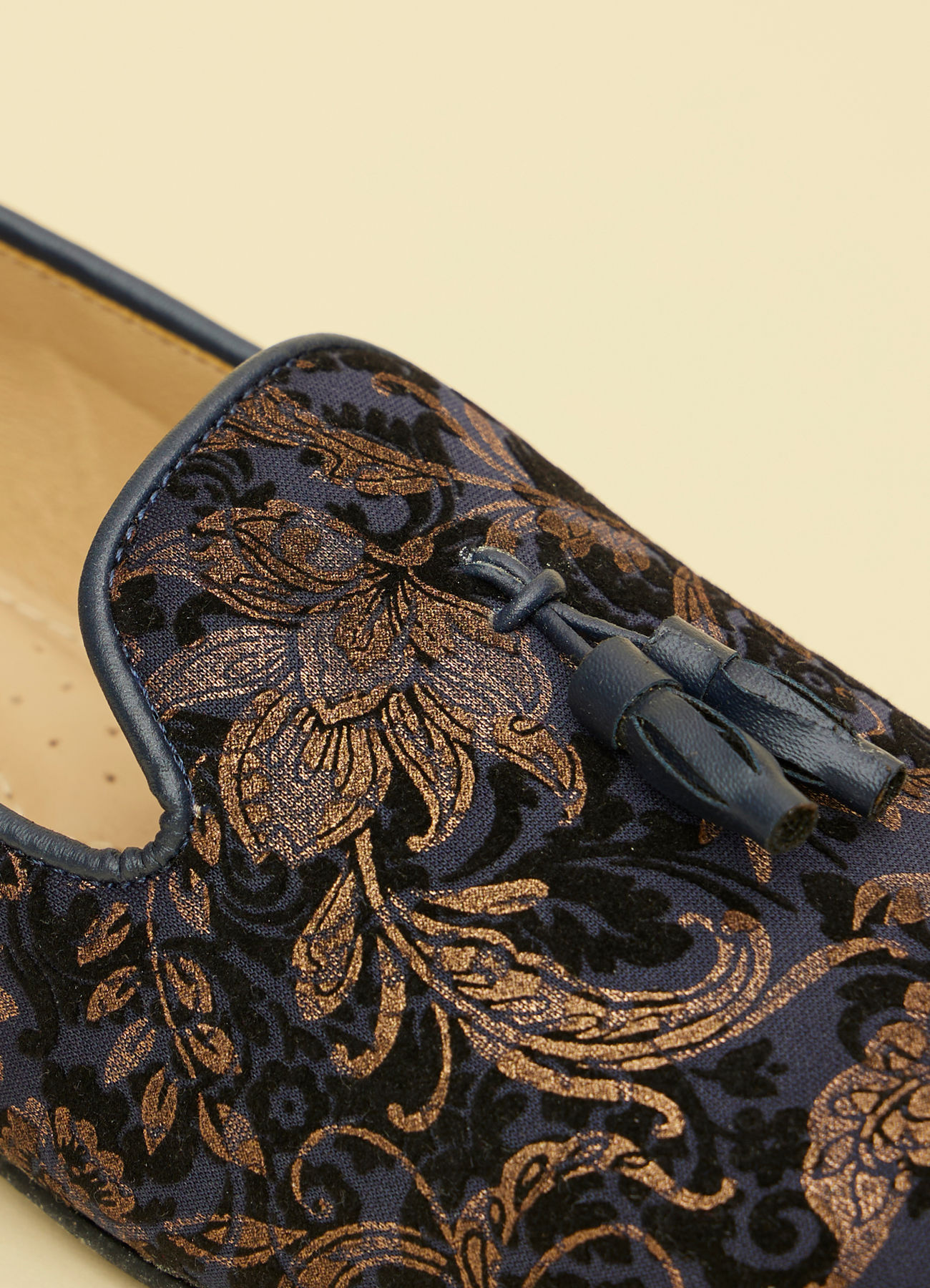 Manyavar Men Midnight Blue Foil Print Loafer Style Jutis