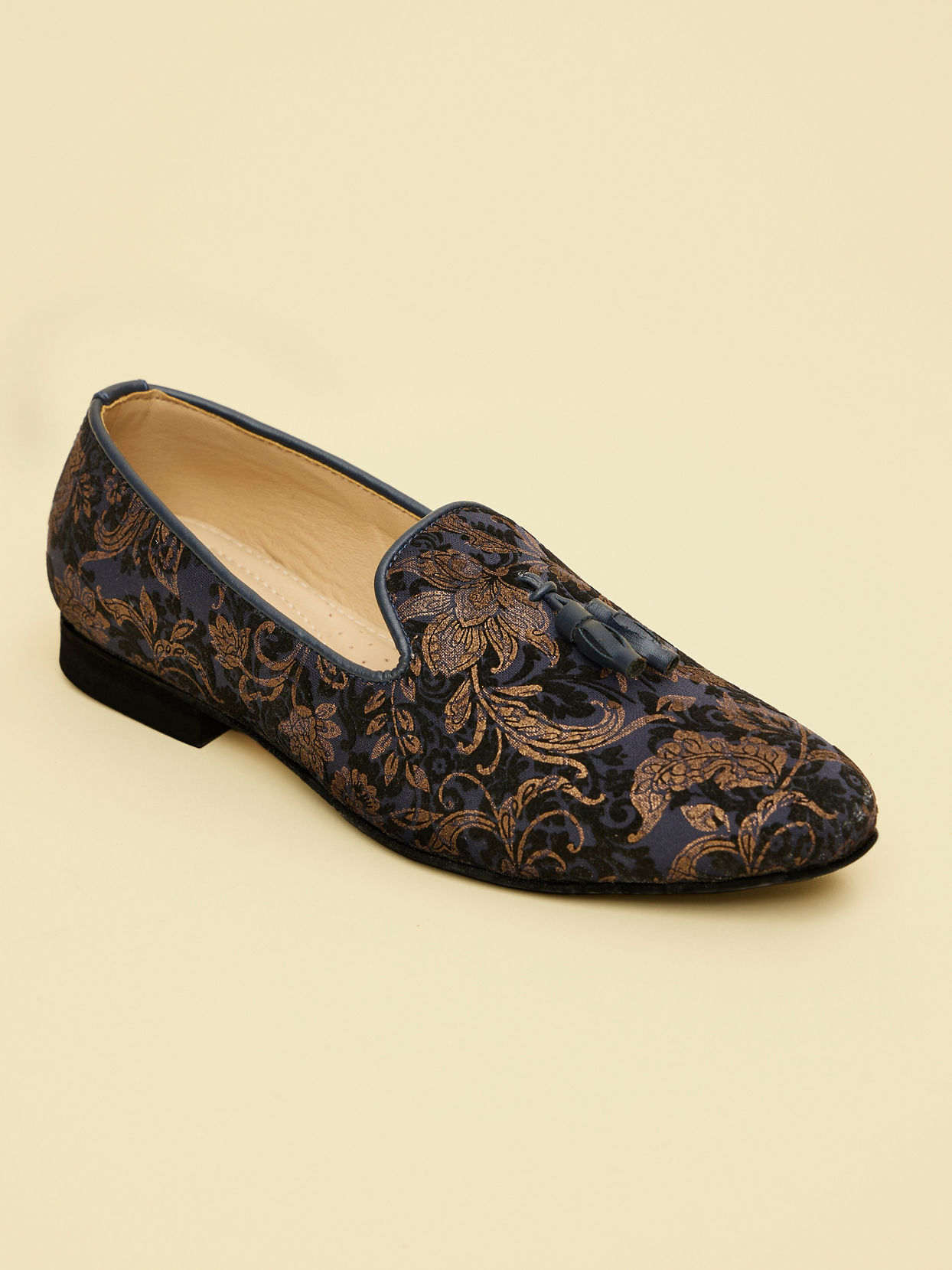 Manyavar Men Midnight Blue Foil Print Loafer Style Jutis
