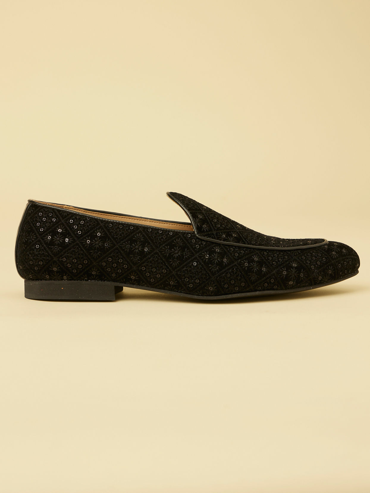 Manyavar Men Coal Black Sequinned Loafer Style Jutis