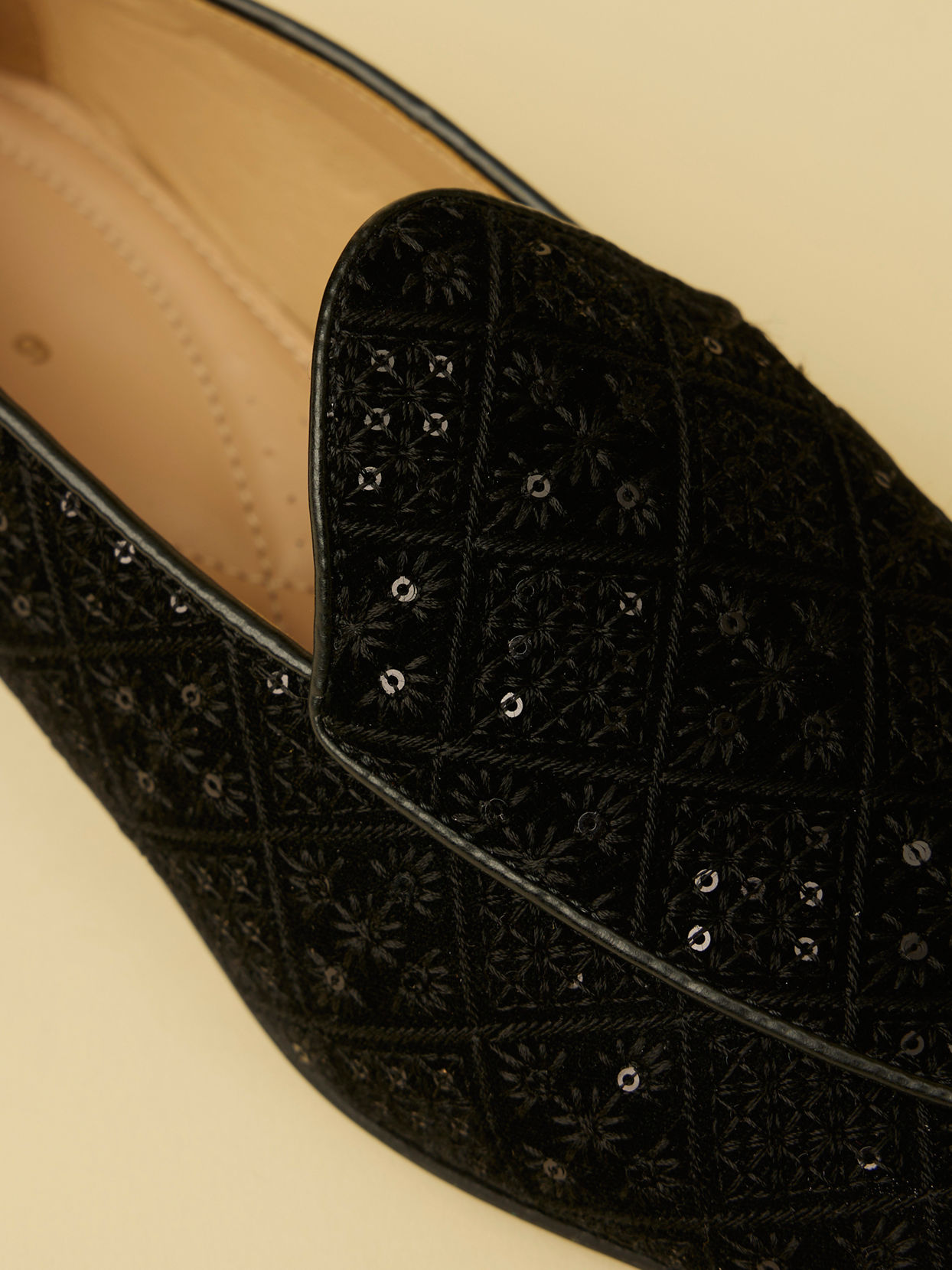 Manyavar Men Coal Black Sequinned Loafer Style Jootis
