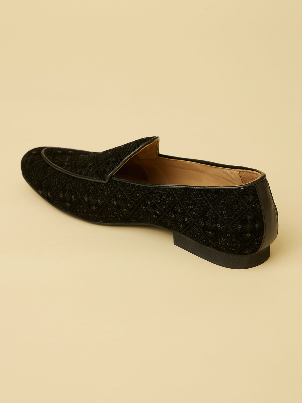 Coal Black Sequinned Loafer Style Jutis image number 5