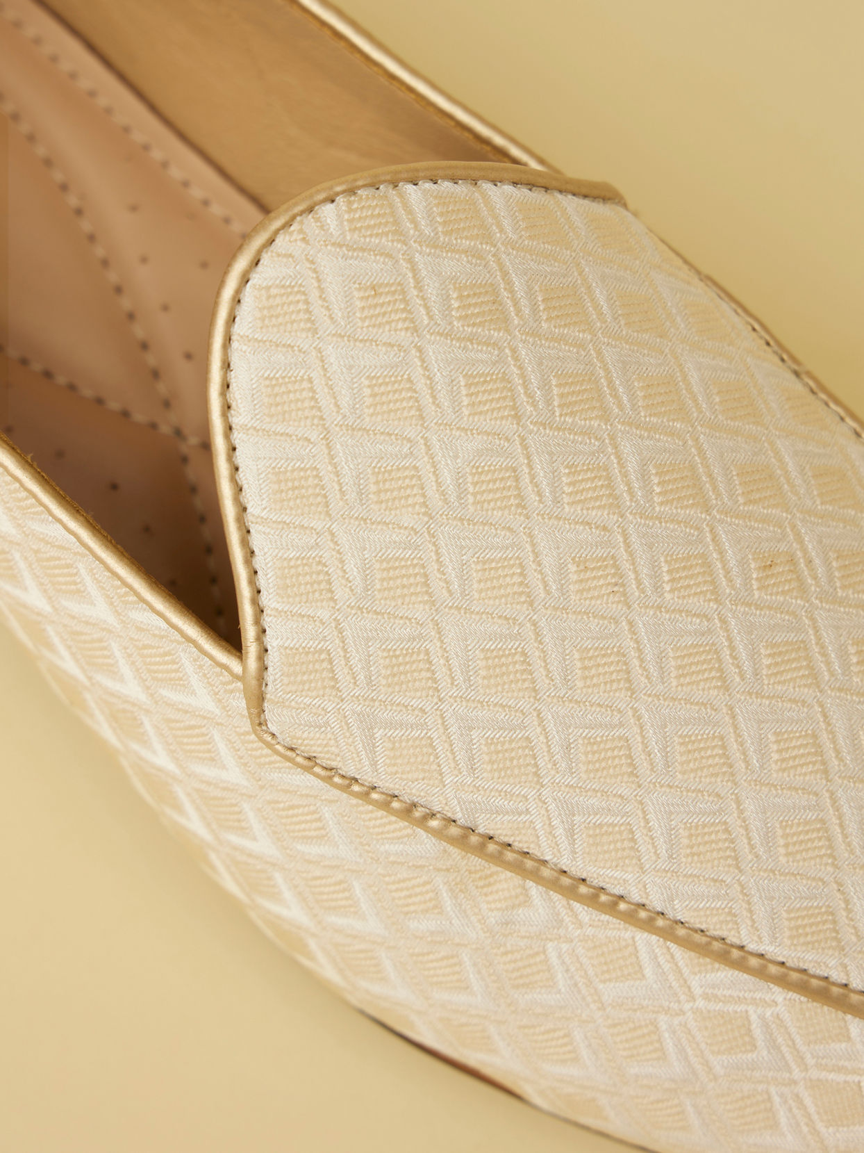 Manyavar Men Jasmine White Diamond Patterned Loafer Style Jootis
