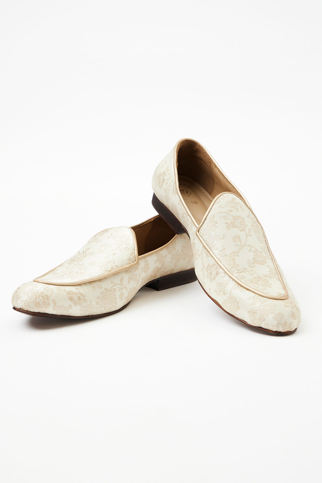 Manyavar Men Cream Floral Patterned Jooti