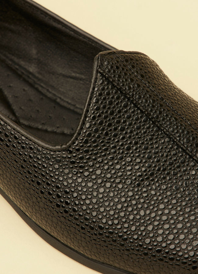 Manyavar Men Kohl Black Loafer Style Shoes