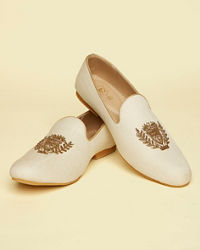 Manyavar Men Soft Cream Self Embroidered Juttis