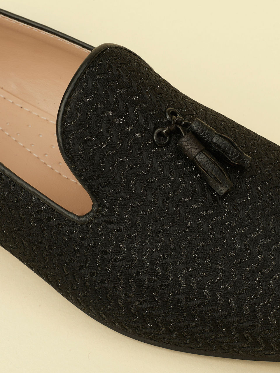 Manyavar Men Raven Black Leaf String Patterned Tasseled Jooti