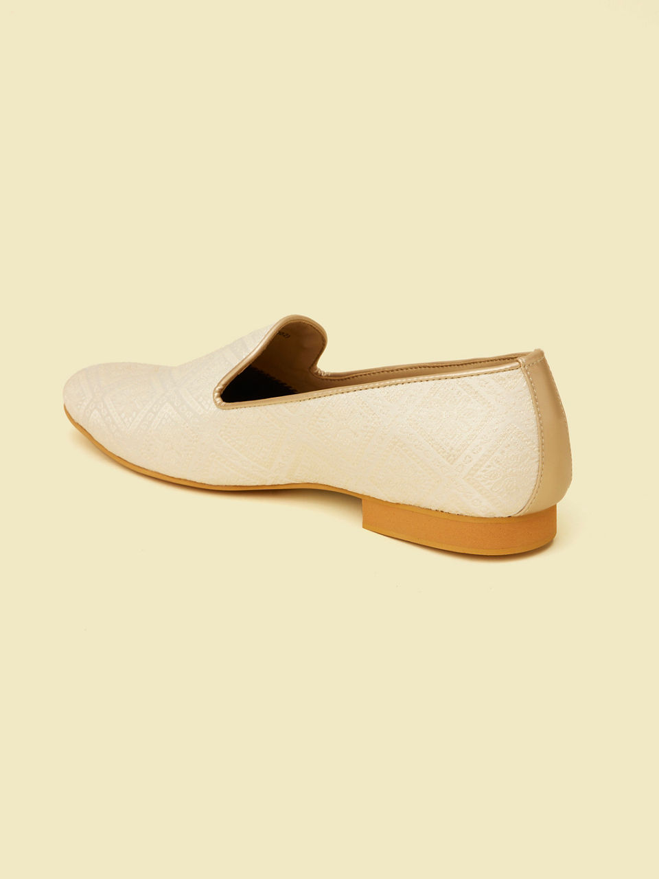 Manyavar Men Cloud Cream Embroidered Jooti