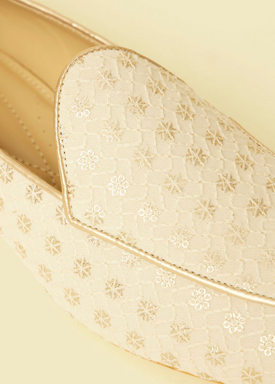 Manyavar Men Cream Georgette Festive Shoe