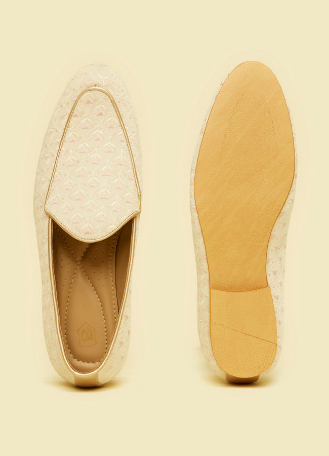 Manyavar Men Velvety Elegance Cream Shoe