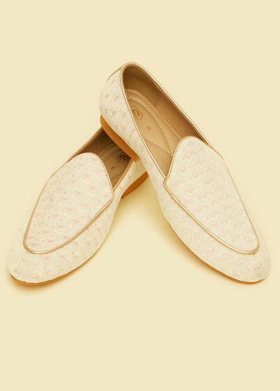 Manyavar Men Velvety Elegance Cream Shoe