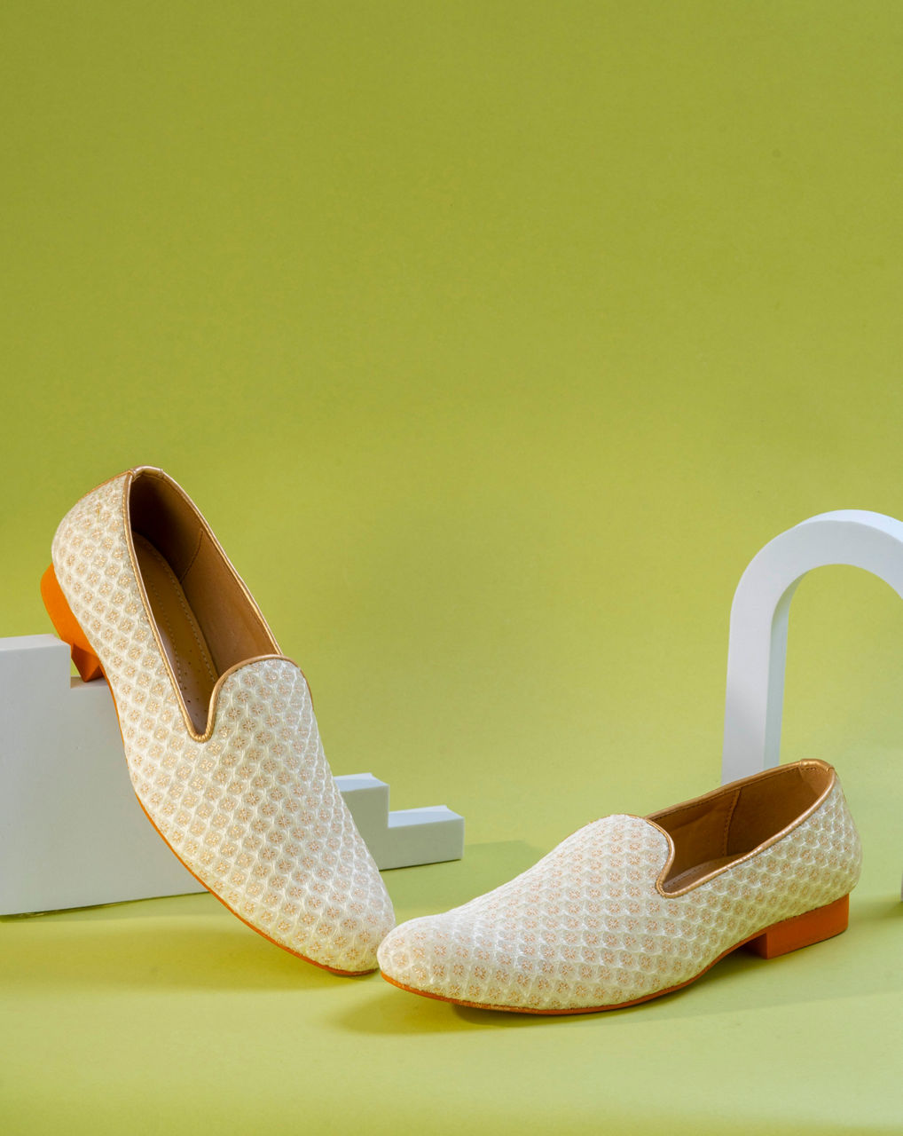 Manyavar Men Elegant Velvet Cream Shoe