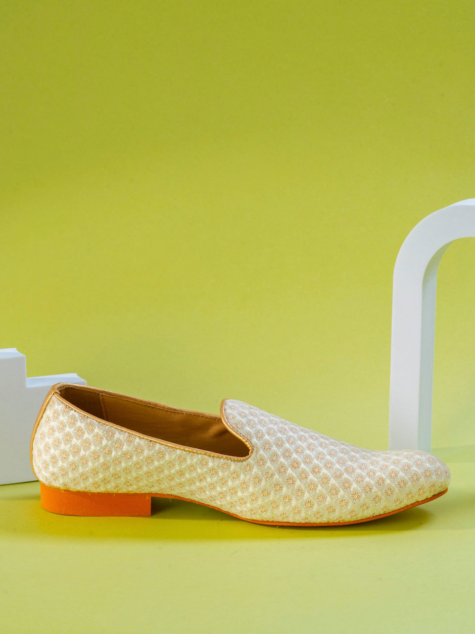 Manyavar Men Elegant Velvet Cream Shoe