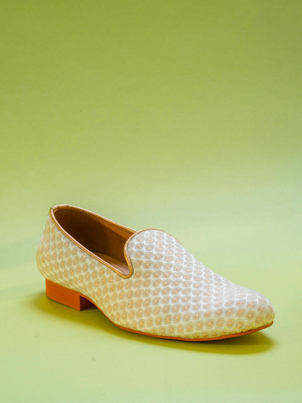 Manyavar Men Elegant Velvet Cream Shoe