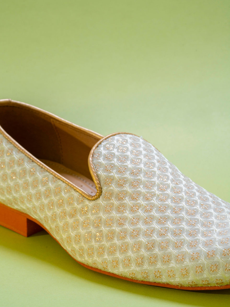 Manyavar Men Elegant Velvet Cream Shoe