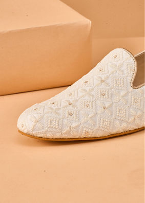 Manyavar Men Cream Art Silk Shoe with Embroidery