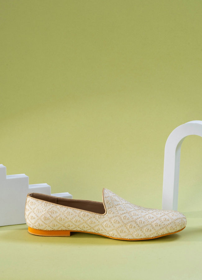 Manyavar Men Warm White Georgette Shoe