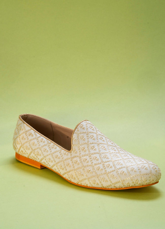Manyavar Men Warm White Georgette Shoe
