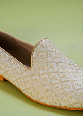 Manyavar Men Warm White Georgette Shoe