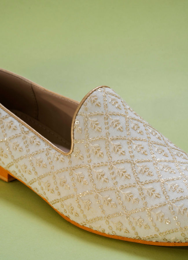 Manyavar Men Warm White Georgette Shoe