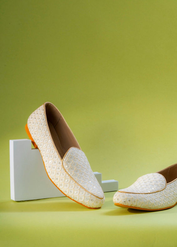 Manyavar Men Glamorous Georgette Cream Shoe