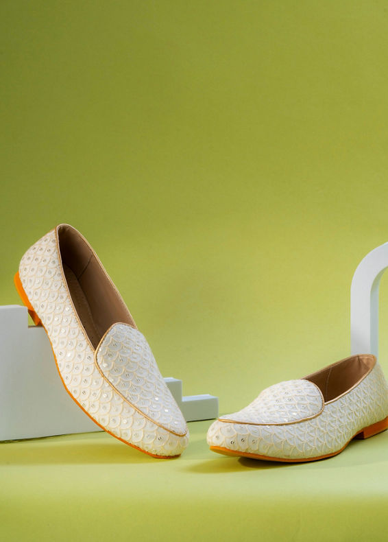 Manyavar Men Glamorous Georgette Cream Shoe