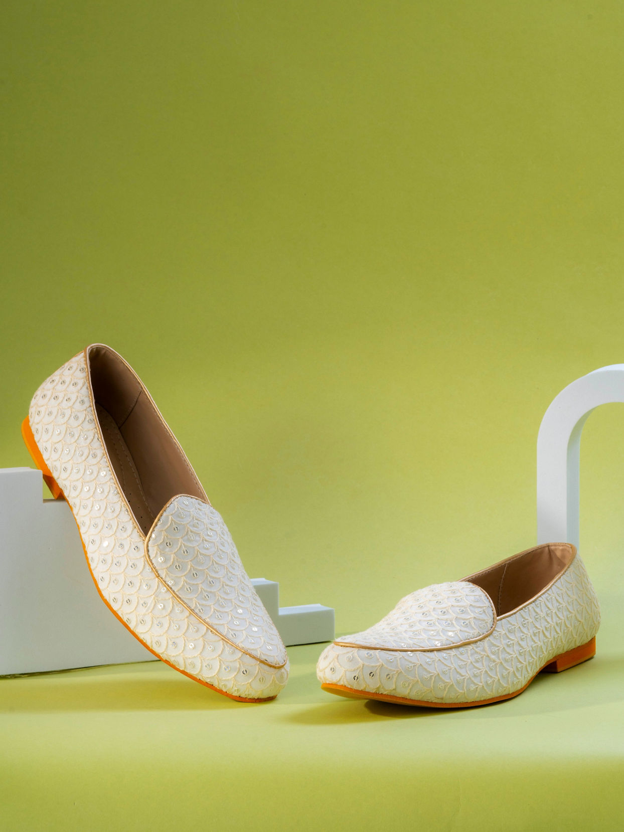 Manyavar Men Glamorous Georgette Cream Shoe