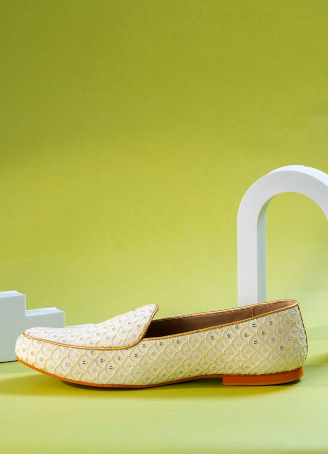 Manyavar Men Glamorous Georgette Cream Shoe