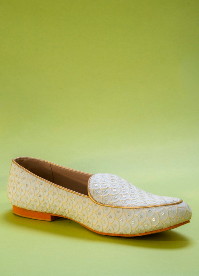 Manyavar Men Glamorous Georgette Cream Shoe