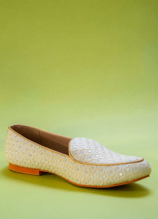 Manyavar Men Glamorous Georgette Cream Shoe