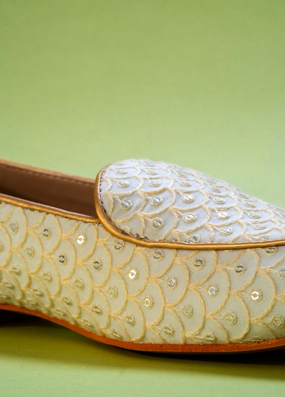 Manyavar Men Glamorous Georgette Cream Shoe