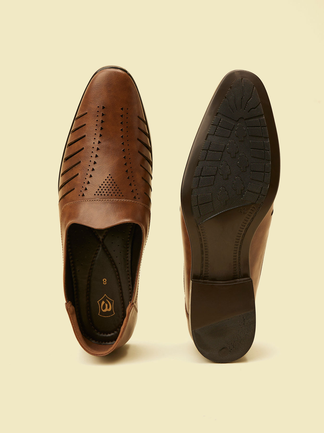 alt message - Manyavar Men Chocolate Brown Loafer Style Jutti image number 4