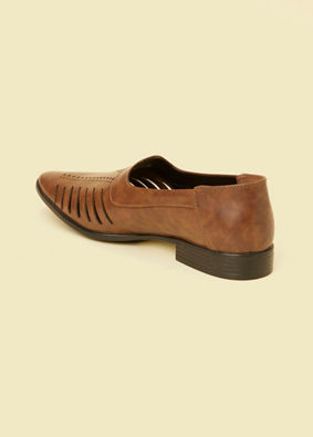 Manyavar Men Chocolate Brown Loafer Style Jutti image number 5