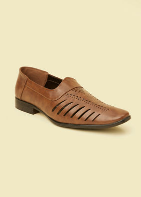 Manyavar Men Chocolate Brown Loafer Style Jutti image number 2